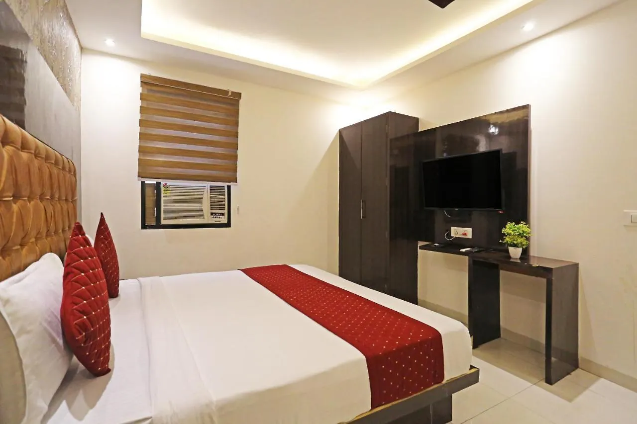 Hotel Iconic Near Delhi Igi International Airport New Delhi